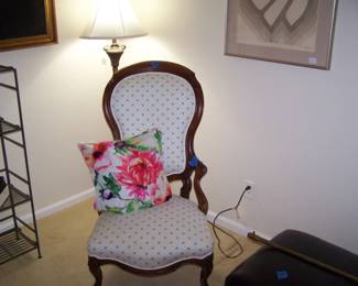 VICTORIAN LADY'S CHAIR