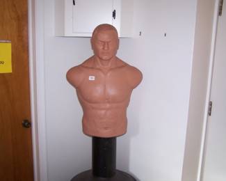 PUNCHING/ BOXING FIGURE