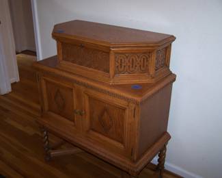 1920s JACOBEAN CABINET