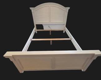 American Woodcrafters Cottage Traditions Queen Size Bed Frame