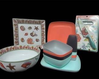 Beach Serveware Mystery Lot