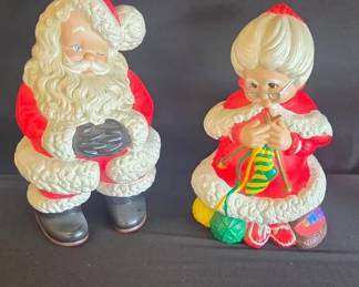 Vintage Atlantic Mold Ceramic Mr. And Mrs. Claus