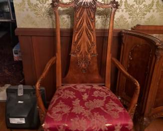 Romweber Louis XV DeGaulle Dining chair
