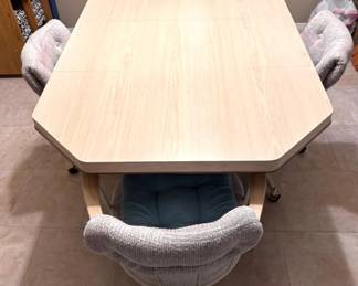 Douglas Furniture Kitchen Table WSwivel Chairs