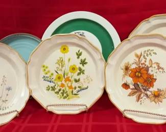 Collection of Assorted Plates For Wall Decorating