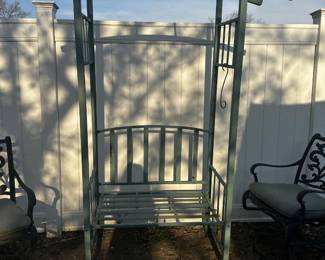 OUTDOOR GARDEN ARBOR