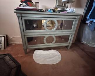 FURNITURE DRESSER