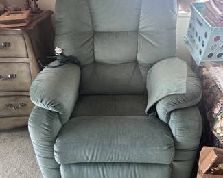 FURNITURE RECLINER