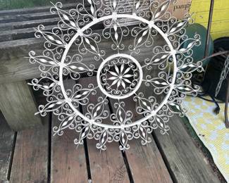 OUTDOOR METAL DECOR