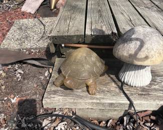 OUTDOOR GARDEN DECOR