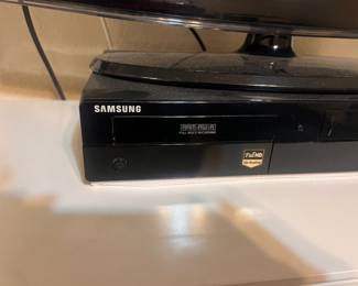 SAMSUNG DVD PLAYER