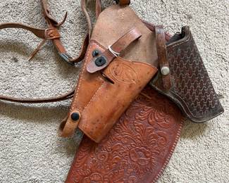 Vintage US gun holder(1918) other leather gun holders