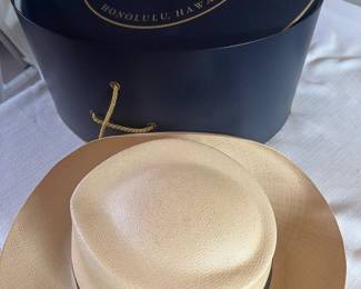 Genuine Montecristi Panama Hat from Newt (Honolulu Hawaii(excellent condition))