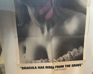 Vintage movie poster "Dracula has risen from the grave" (1968)
