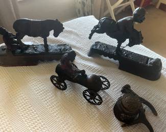 Several antique iron banks (Spiz/1879) Bell caste iron pull toy