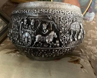  Repousse Burmese Thabeik Bowl (10" diameter/7" high) 19th Century Solid Silver