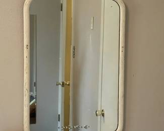 Various Styles of Wall Mirrors