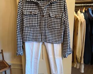 Nice Selection of Ladies Clothing...Most Size M/L