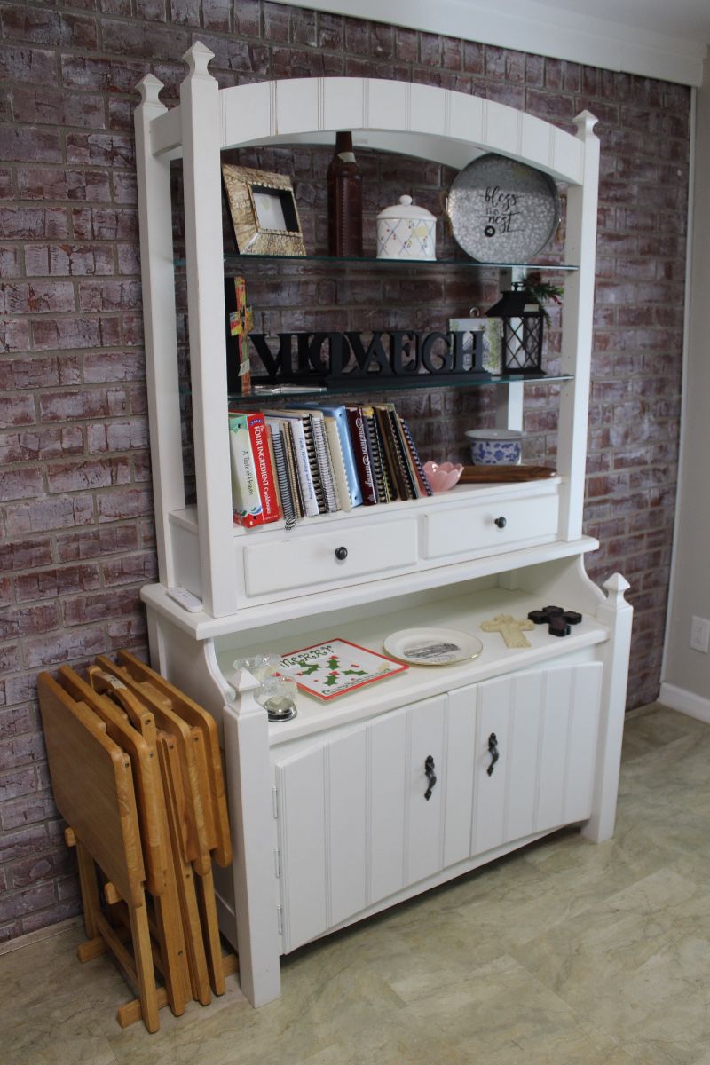 white farmhouse hutch, wooden kitchen cabinet, cottage style furniture, rustic hutch, shabby chic cabinet, china cabinet, storage hutch, glass shelf display, farmhouse décor, country style furniture, vintage-inspired home décor