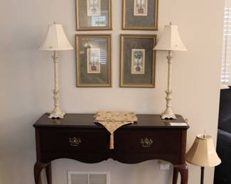 console table, sofa table, entryway table, hallway table, traditional furniture, cherry wood table, Queen Anne style, accent table, classic home décor, vintage style furniture, wall art set, table lamps, estate sale furniture