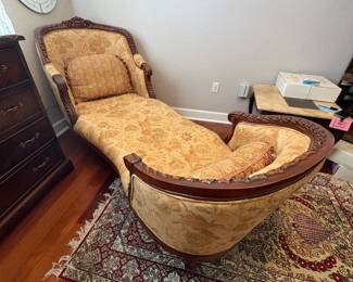 Settee 