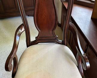 Haverty's Dining Table and 6 Chairs Detail 1