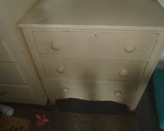 painted 3 drawer chest of drawers