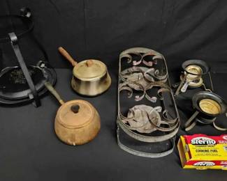 CT601Vintage Warming  Cookware Lot