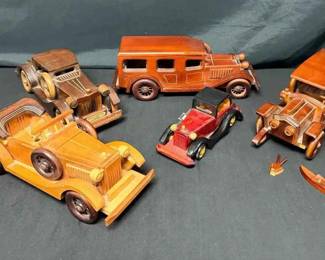 CT571Vintage Wooden Cars