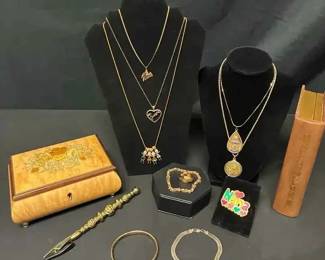 CT288JewelryGold Towns  Italian Wooden Jewelry Box