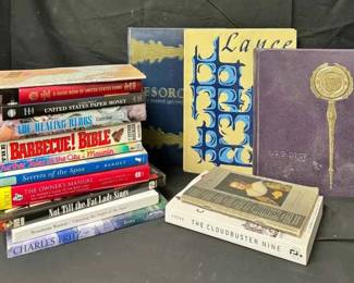 CT253Vintage Year Books And Other Books