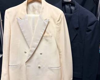 CT590VCream Tuxedo  Suit