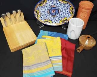 CT212Appetizers And Wine Serveware