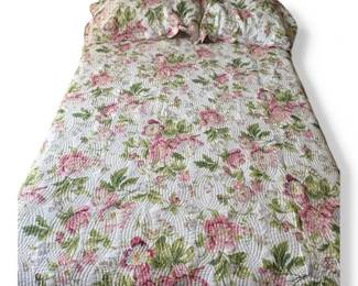Waverly Floral Quilt  2 Pillow Shams
