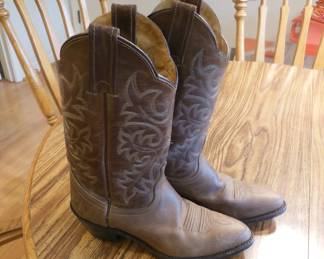 ladies cowboy boots