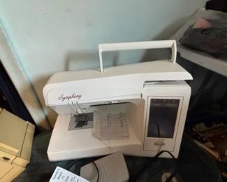 Symphony Baby lock machine
