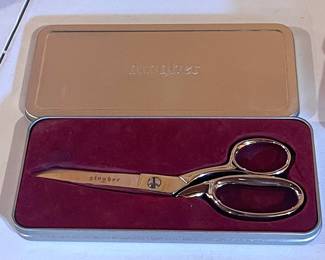 GINGHER Scissors 