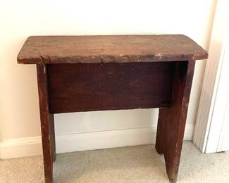 Early American Farmhouse Bench