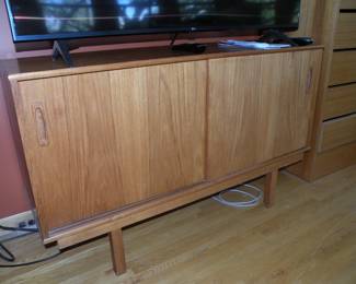 MCM Console Cabinet (Made in Denmark) 48x16x29