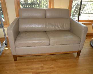 Ekornes Loveseat 53x31.5x34