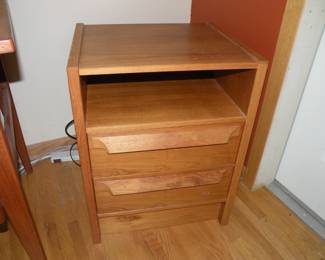 MCM End Table (Matches Dresser)
