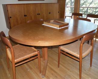 Heltborg Table (2 Leaves) 51.25x51x28 (each leaf is 19.75 wide)