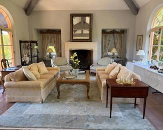 Living Room Overview (close)