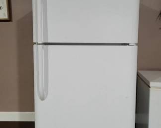 Refridgerator
