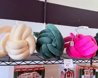 Knot Pillows 