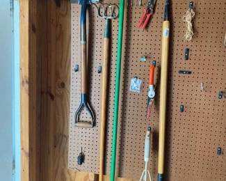 Garden tools lot