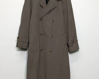 Kasper trench coat, a classic double-breasted outerwear piece!