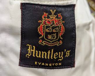 Closeup of Mens vintage 1970s cream-colored lightweight suit