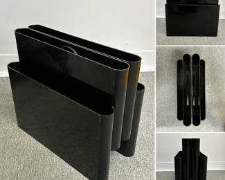 Mid-century modern 1970s vintage magazine rack designed by Giotto Stoppino for Kartell, black plastic, manufactured in Italy