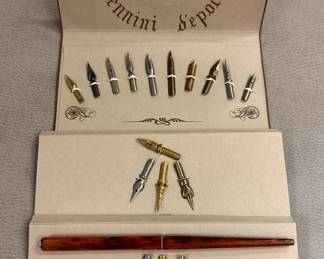A vintage Francesco Rubinato wooden dip calligraphy pen set